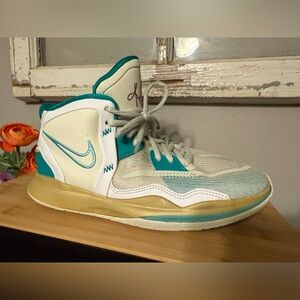 Nike Sue Bird x Kyrie Infinity GS 'Golden Tribute’ Sea Shoes Big Girl Size 5.5